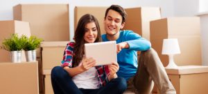 a couple hiring chicago moving professionals